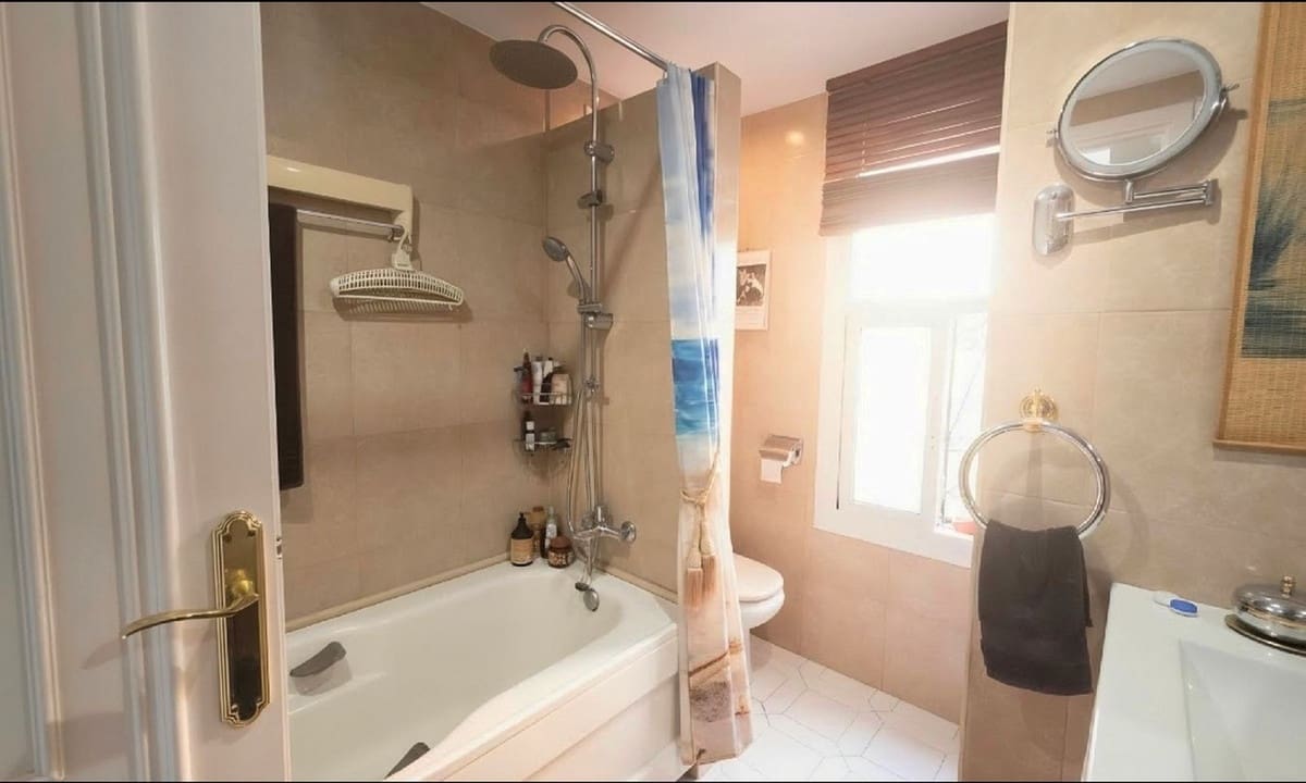 1 soverom Leilighet til salgs i Miraflores med svømmebasseng - € 242 000 (Ref: 9920086)