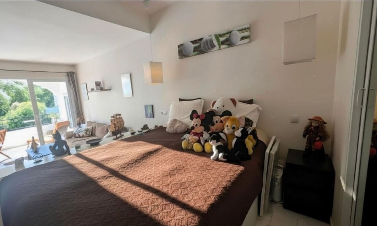 1 soverom Leilighet til salgs i Miraflores med svømmebasseng - € 242 000 (Ref: 9920086)