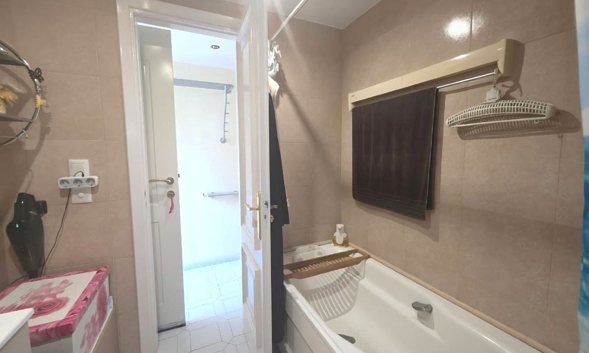 1 soverom Leilighet til salgs i Miraflores med svømmebasseng - € 242 000 (Ref: 9920086)