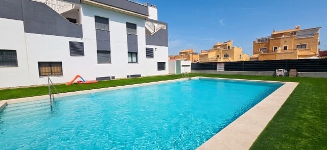 Apartamento de 2 habitaciones en Torrevieja en venta con piscina garaje - 284.999 € (Ref: 9920088)