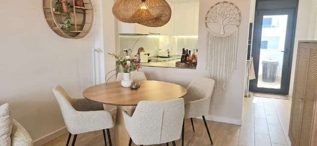 Apartamento de 2 habitaciones en Torrevieja en venta con piscina garaje - 284.999 € (Ref: 9920088)