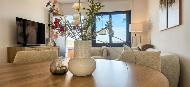 Apartamento de 2 habitaciones en Torrevieja en venta con piscina garaje - 284.999 € (Ref: 9920088)