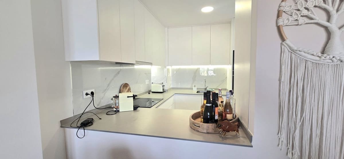 2 chambre Appartement à vendre à Villamartin avec piscine garage - 284 999 € (Ref: 9920089)