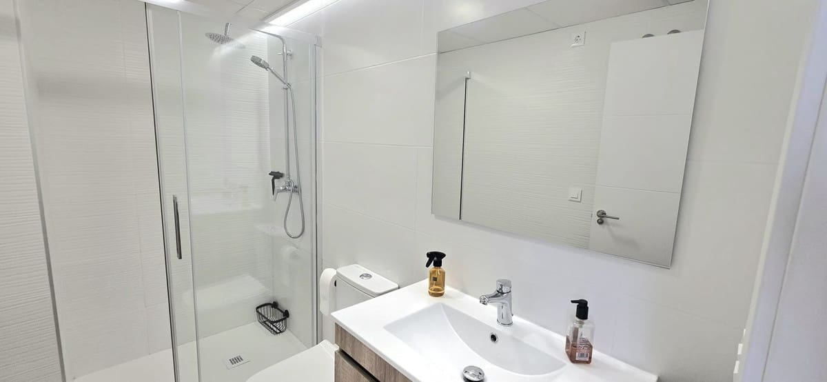 2 chambre Appartement à vendre à Villamartin avec piscine garage - 284 999 € (Ref: 9920089)