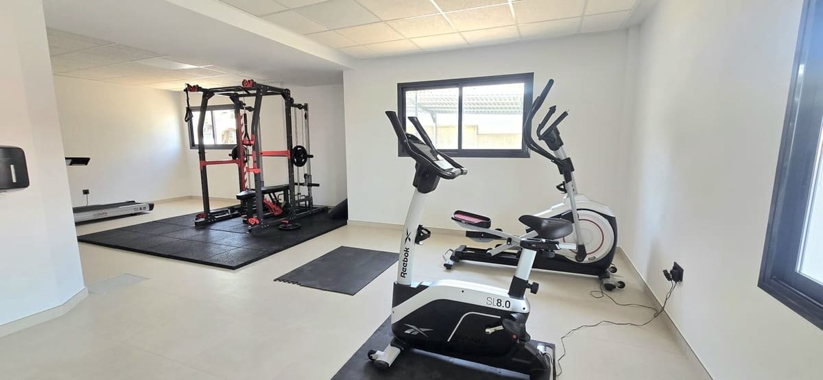 2 chambre Appartement à vendre à Villamartin avec piscine garage - 284 999 € (Ref: 9920089)