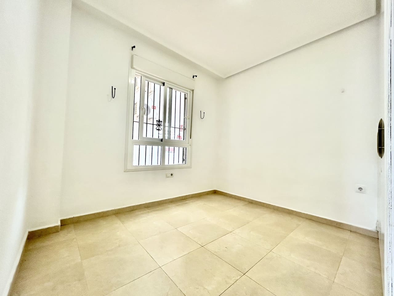 Apartamento de 2 habitaciones en Villamartin en venta con garaje - 189.000 € (Ref: 9920092)