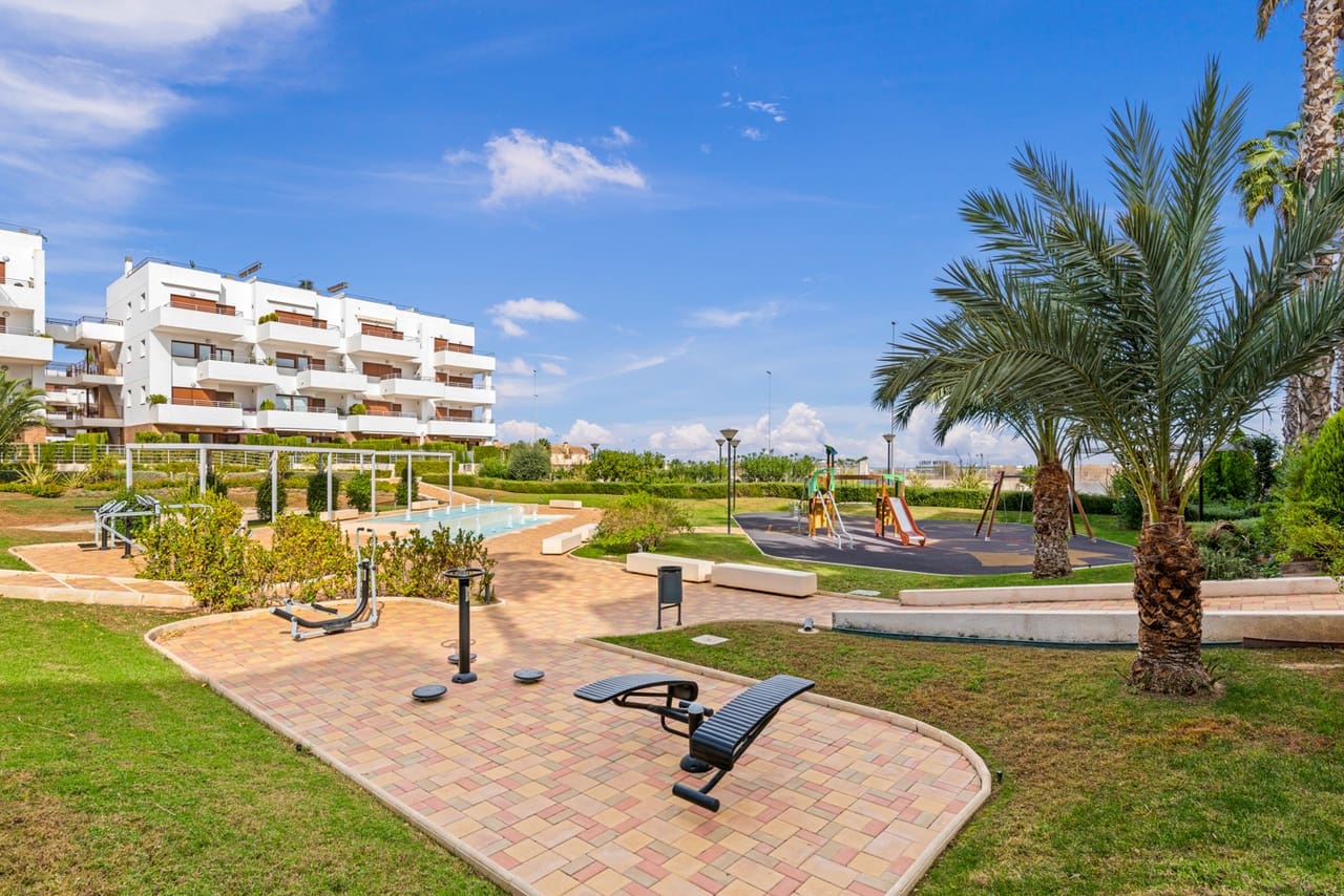 2 soverom Leilighet til salgs i Cabo Roig med garasje - € 239 995 (Ref: 9920094)