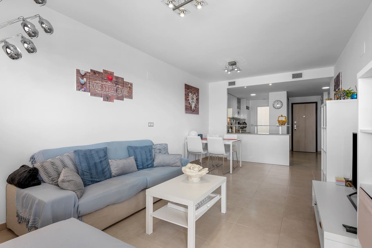 2 soverom Leilighet til salgs i Cabo Roig med garasje - € 239 995 (Ref: 9920094)