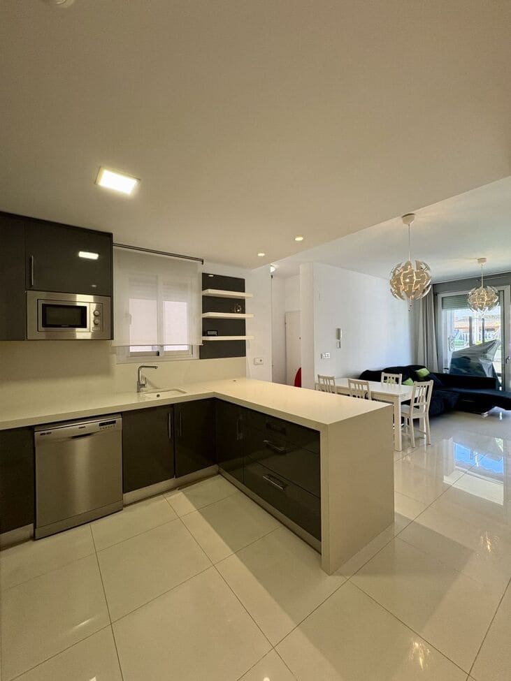 3 bedroom Apartment for sale in Guardamar del Segura with pool garage - € 250,000 (Ref: 9920095)
