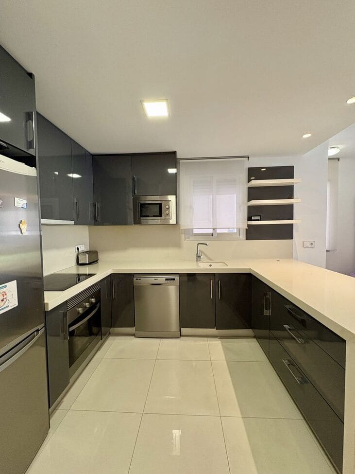 3 bedroom Apartment for sale in Guardamar del Segura with pool garage - € 250,000 (Ref: 9920095)