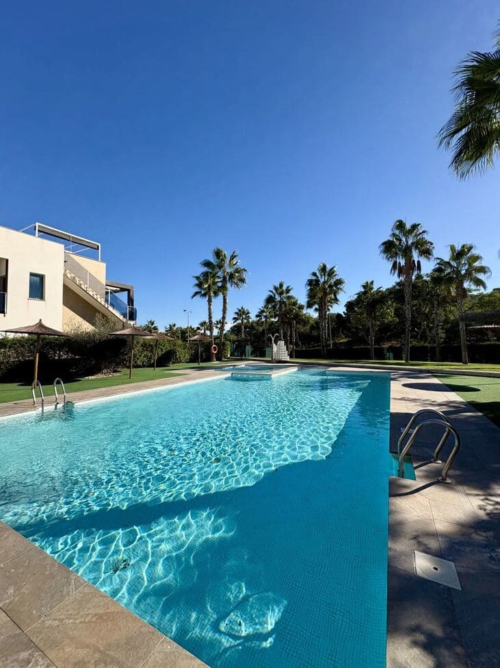 3 bedroom Apartment for sale in Guardamar del Segura with pool garage - € 250,000 (Ref: 9920095)