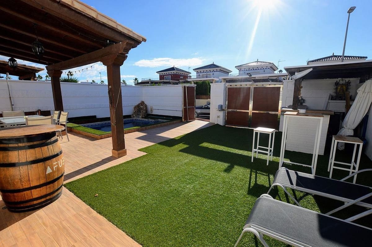Chalet de 4 habitaciones en Sucina en venta con piscina garaje - 260.000 € (Ref: 9920097)