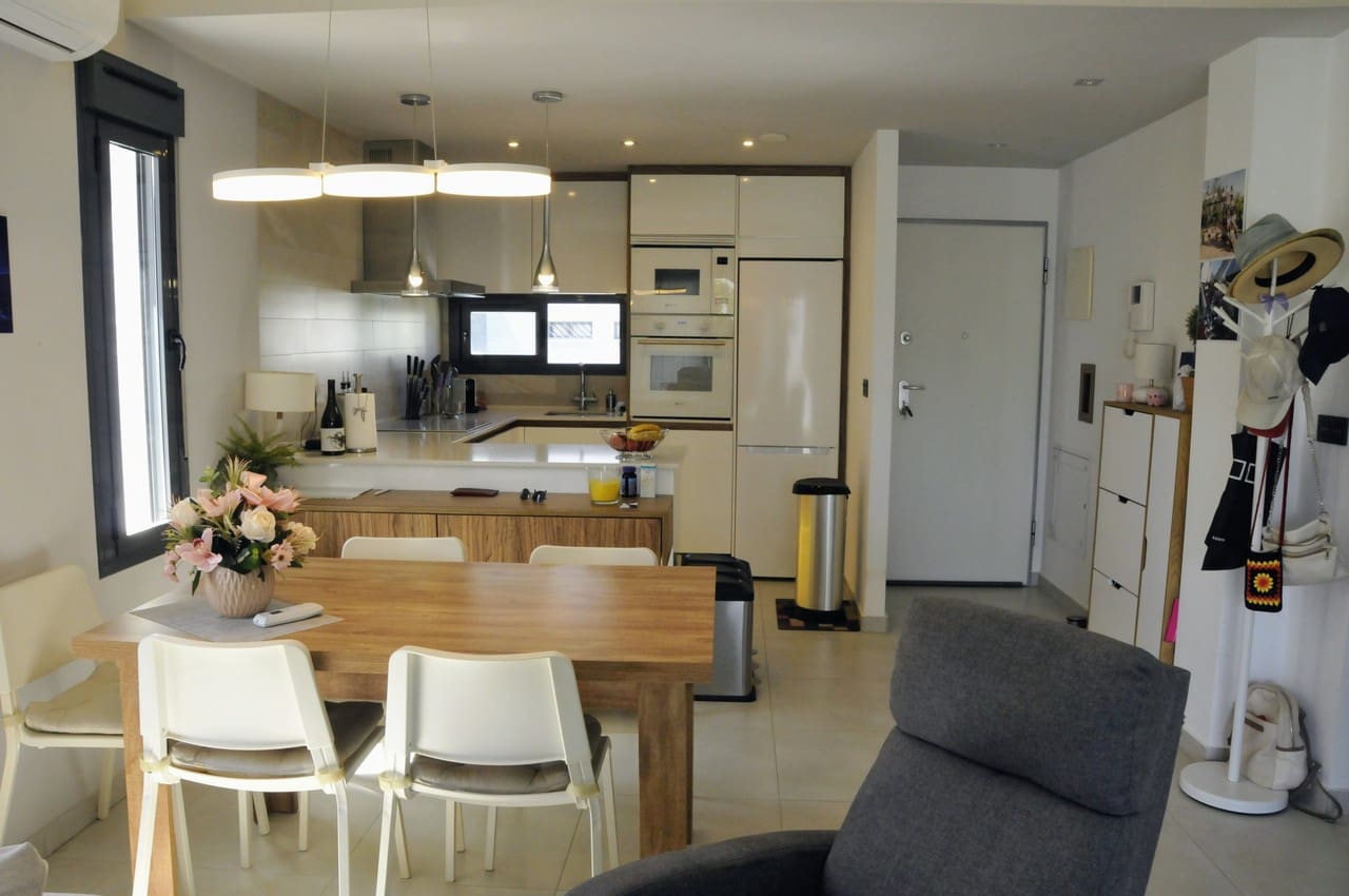 3 soverom Penthouse til salgs i Guardamar del Segura med garasje - € 309 900 (Ref: 9923008)
