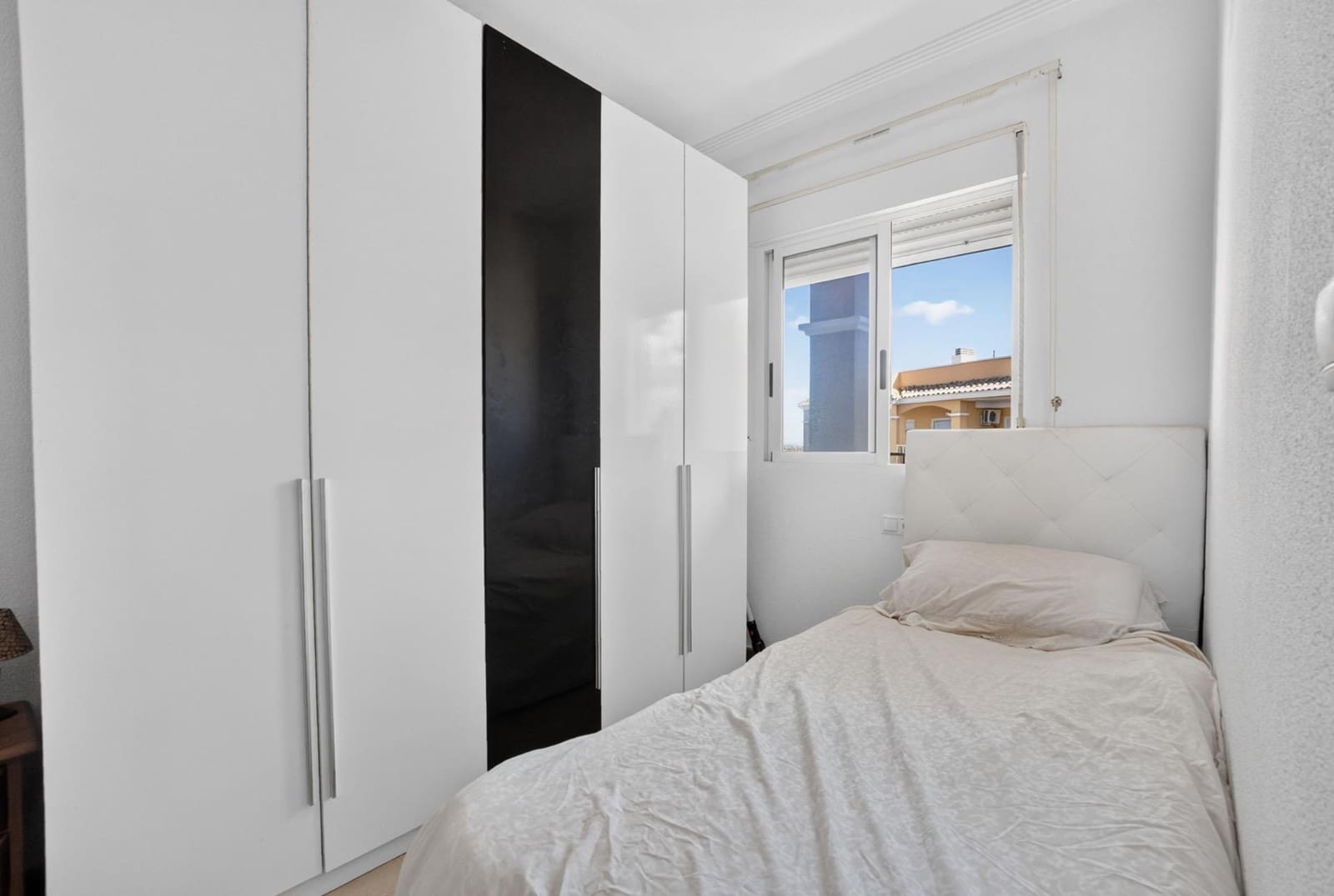2 bedroom Penthouse for sale in Torrevieja with pool - € 199,000 (Ref: 9924302)