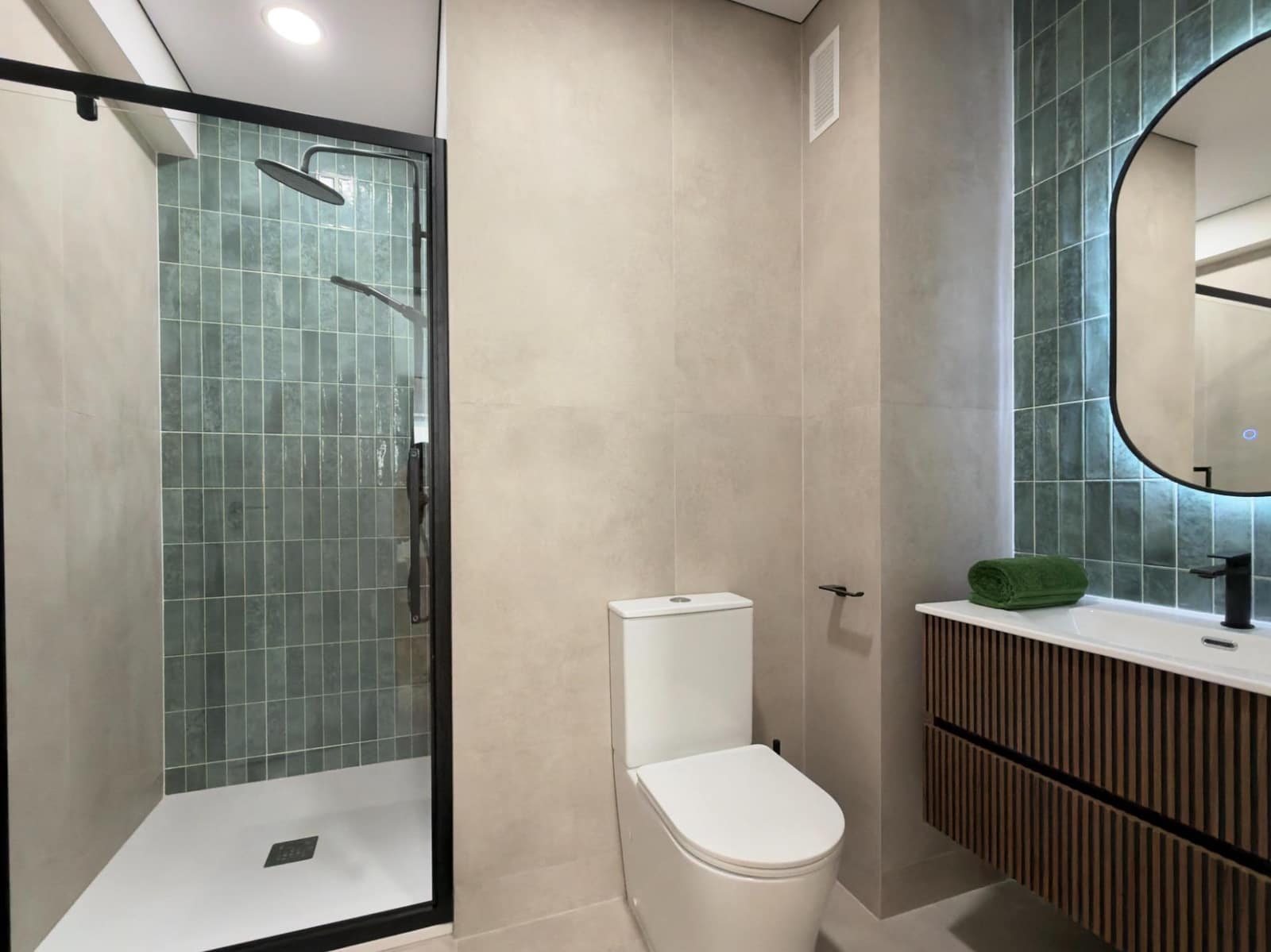 Apartamento de 2 habitaciones en Torrevieja en venta - 229.950 € (Ref: 9924304)