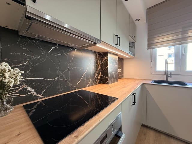 Apartamento de 2 habitaciones en Avenida Habaneras - Curva de Palangre, Torrevieja en venta - 229.950 € (Ref: 9924304)
