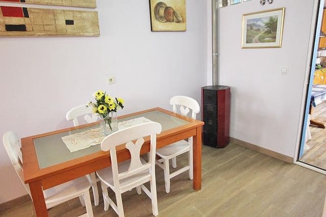 2 slaapkamer Bungalow te koop in Zona Pueblo, Guardamar del Segura met zwembad - € 171.000 (Ref: 9927045)