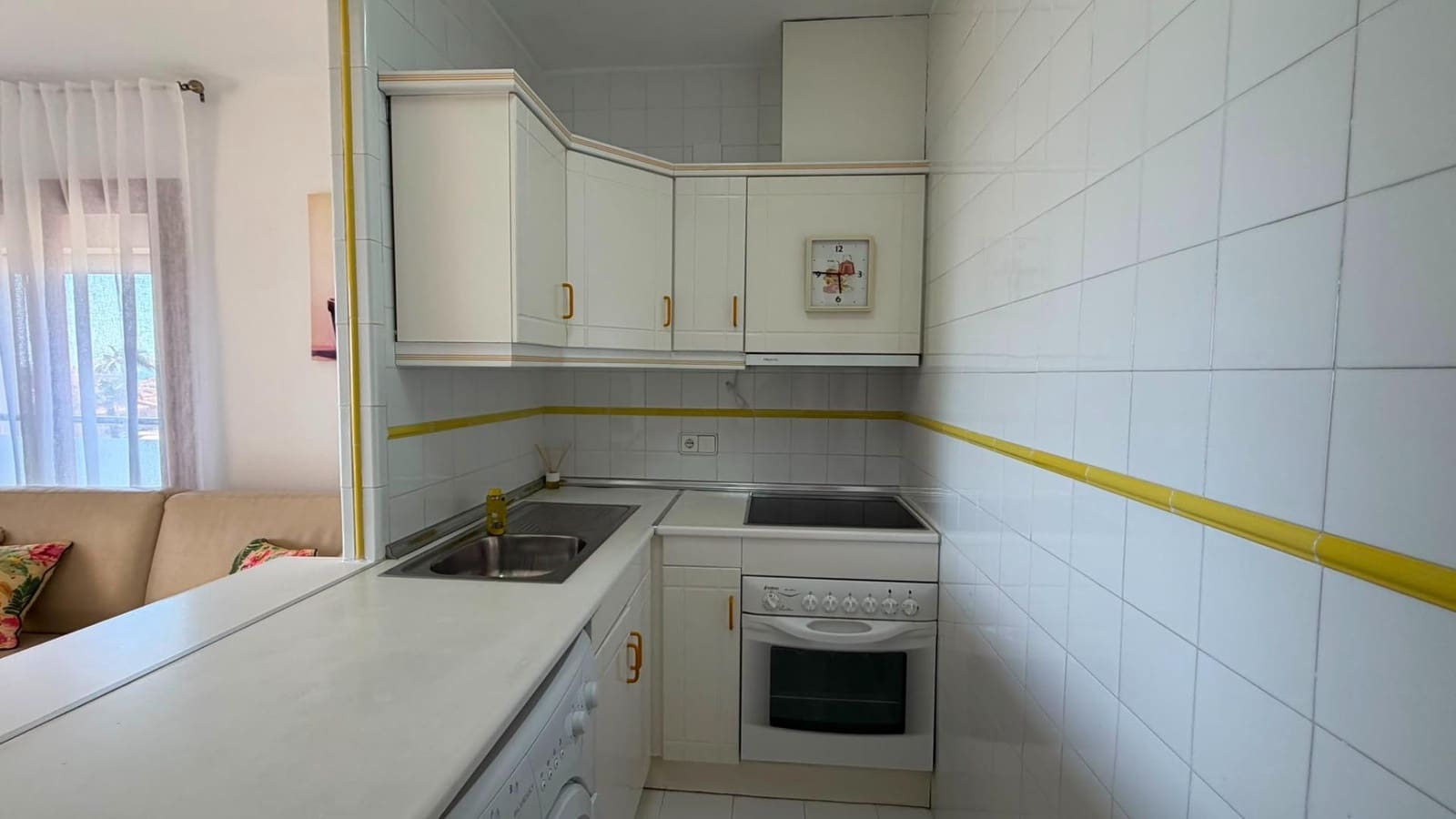 Apartamento de 1 habitación en Torrevieja en venta con piscina - 179.900 € (Ref: 9927046)