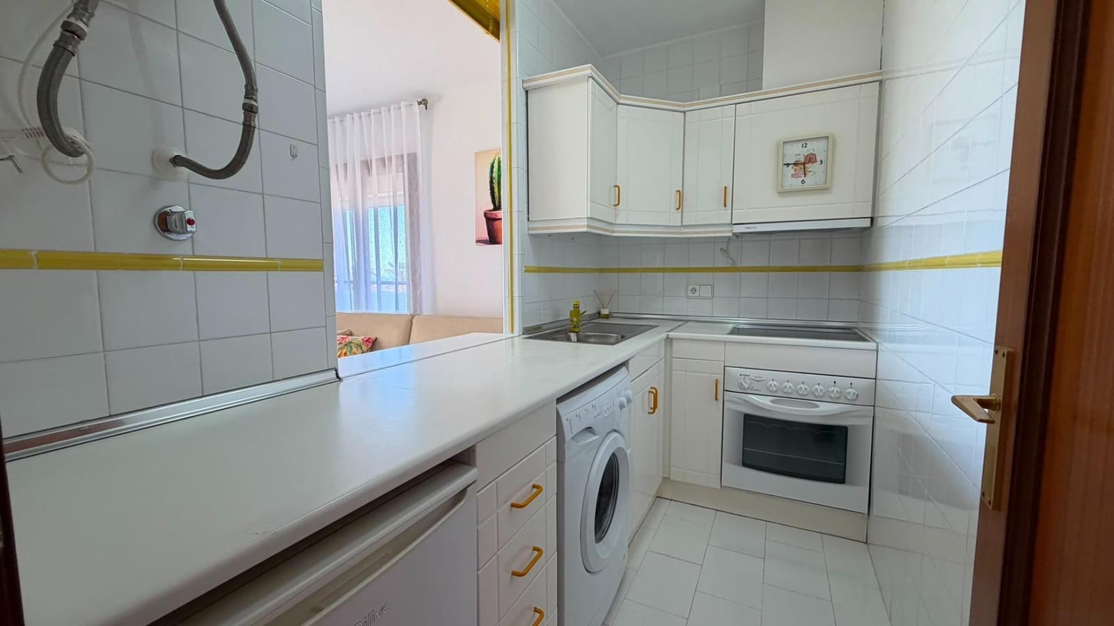 Apartamento de 1 habitación en Torrevieja en venta con piscina - 179.900 € (Ref: 9927046)