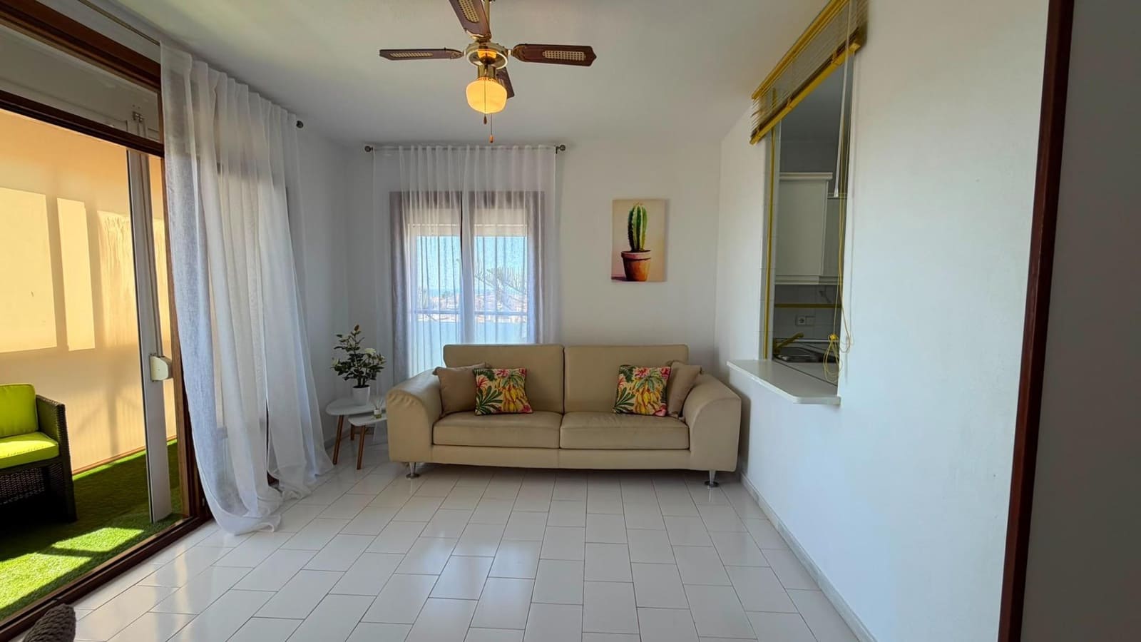 Apartamento de 1 habitación en Torrevieja en venta con piscina - 179.900 € (Ref: 9927046)
