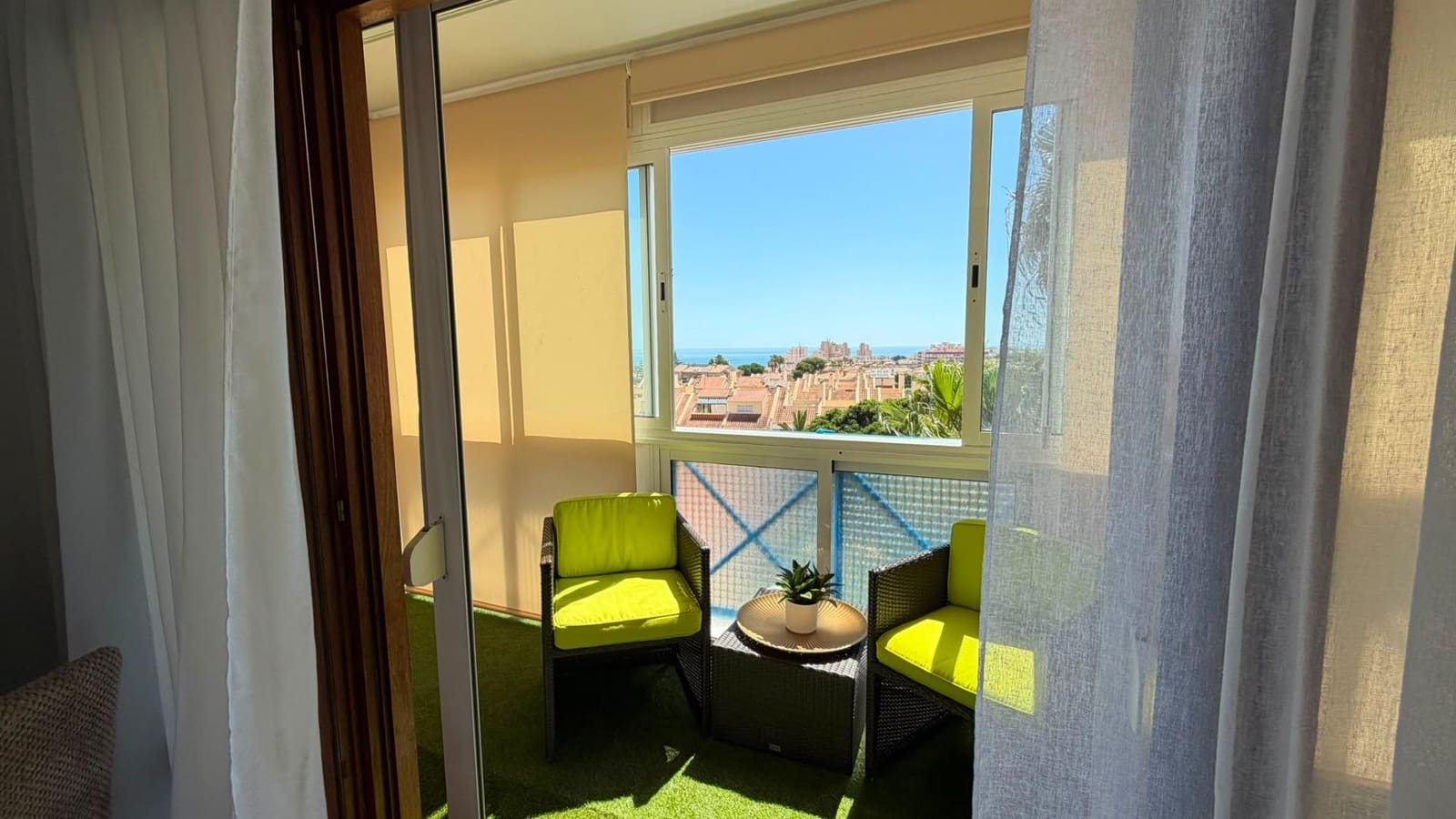Apartamento de 1 habitación en Torrevieja en venta con piscina - 179.900 € (Ref: 9927046)