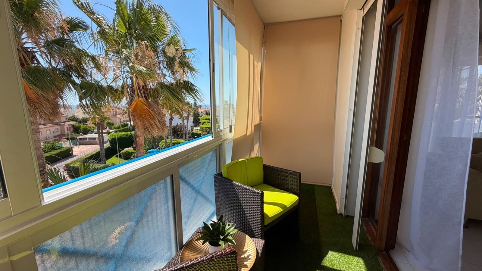 Apartamento de 1 habitación en Torrevieja en venta con piscina - 179.900 € (Ref: 9927046)