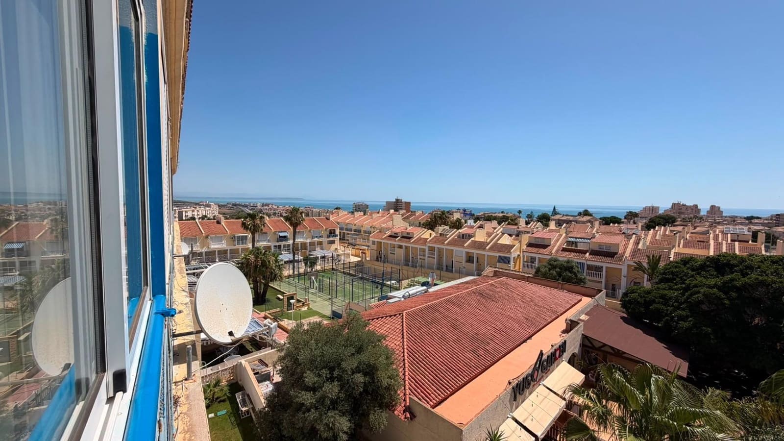 Apartamento de 1 habitación en Torrevieja en venta con piscina - 179.900 € (Ref: 9927046)