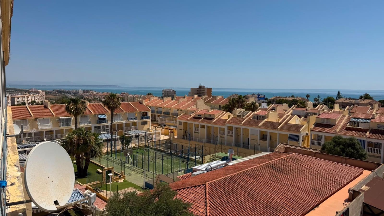 Apartamento de 1 habitación en Torrevieja en venta con piscina - 179.900 € (Ref: 9927046)