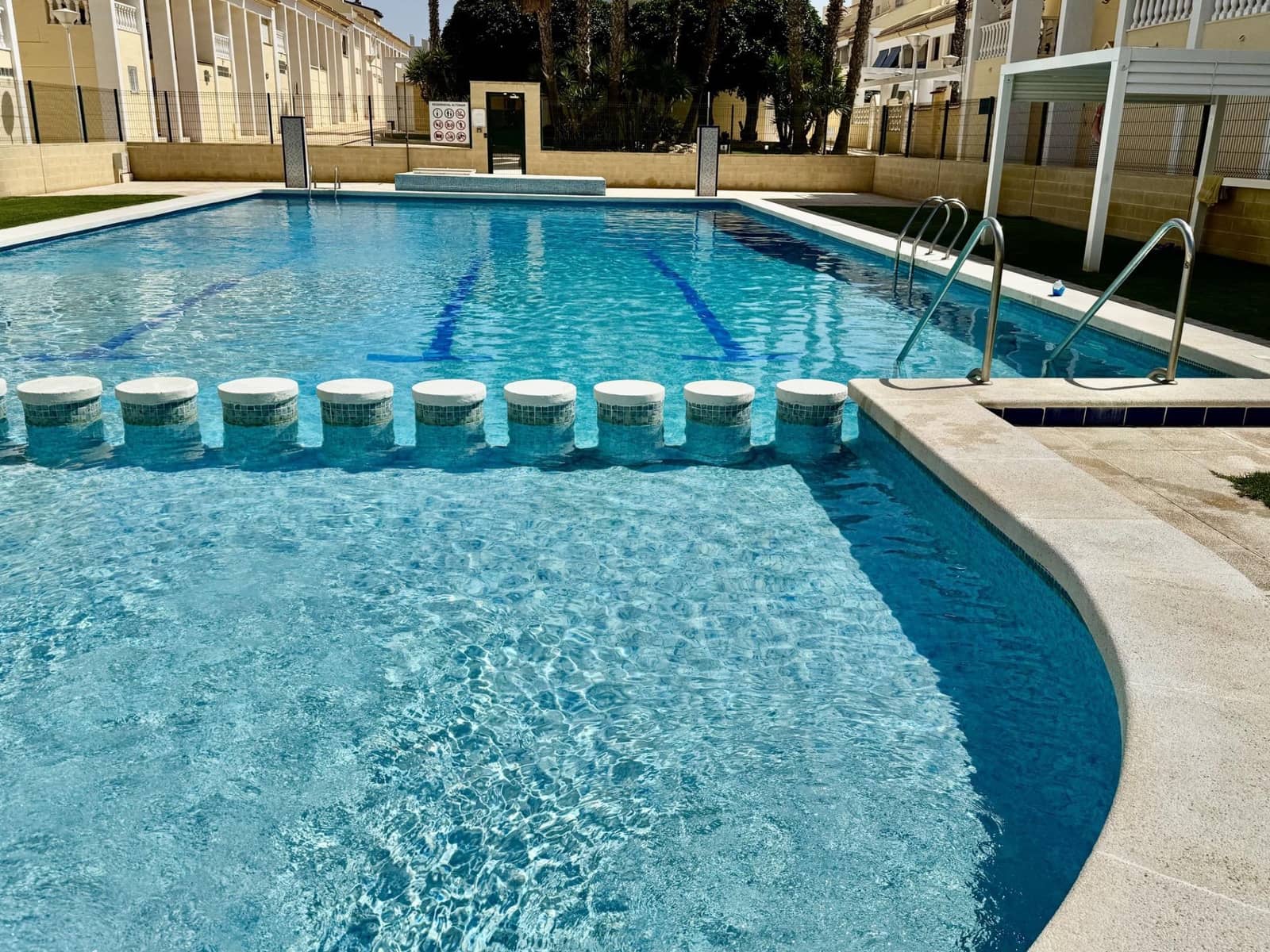 Apartamento de 1 habitación en Torrevieja en venta con piscina - 179.900 € (Ref: 9927046)