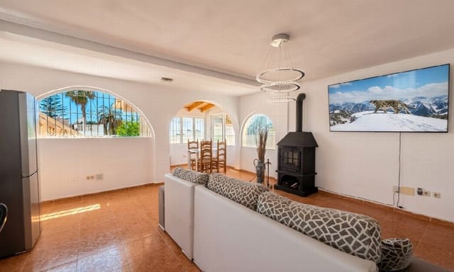 2 slaapkamer Villa te koop in El Faro, Mijas met zwembad - € 399.995 (Ref: 9927048)