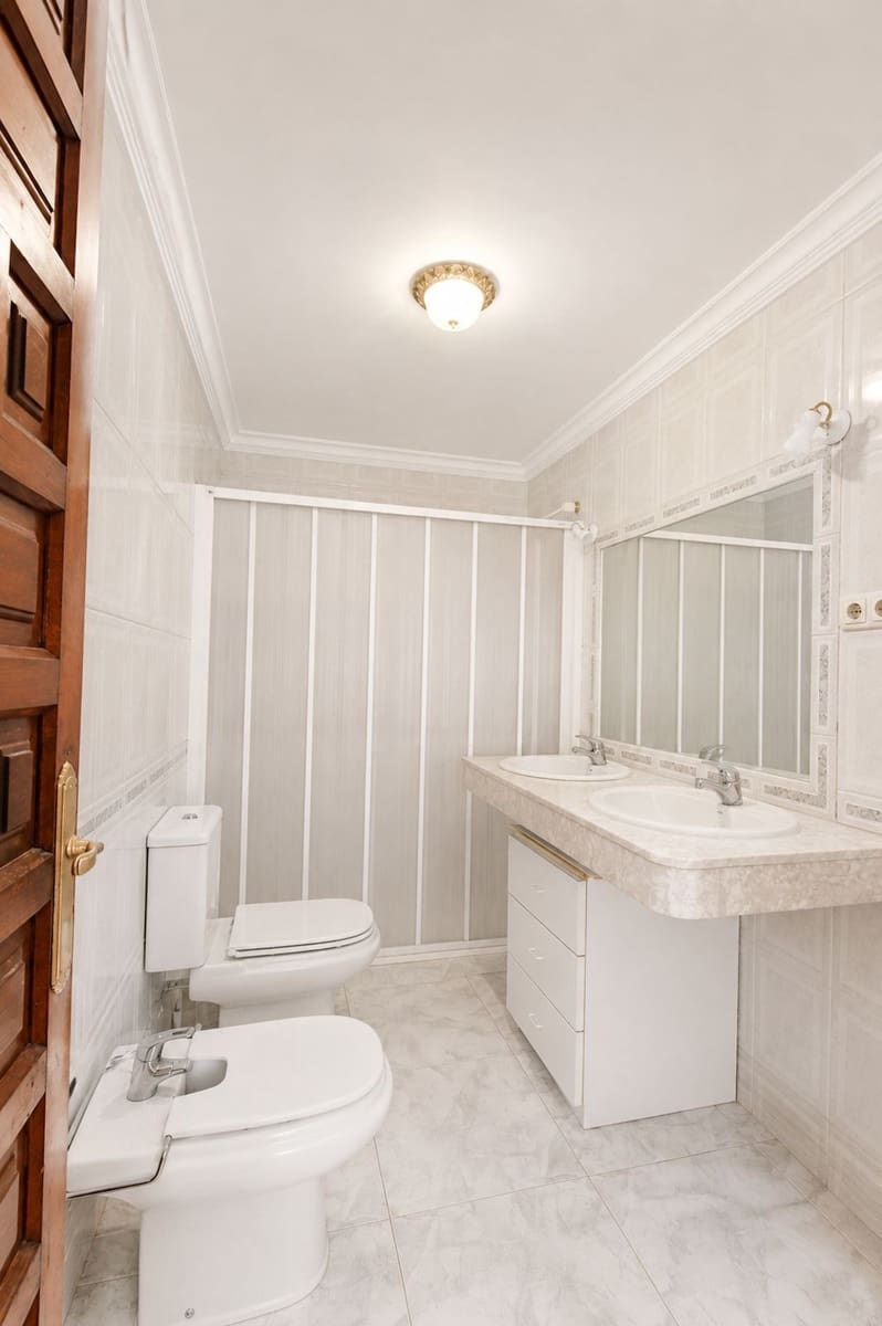 3 soveværelse Lejlighed til salg i Fuengirola med swimmingpool - € 425.000 (Ref: 9928640)
