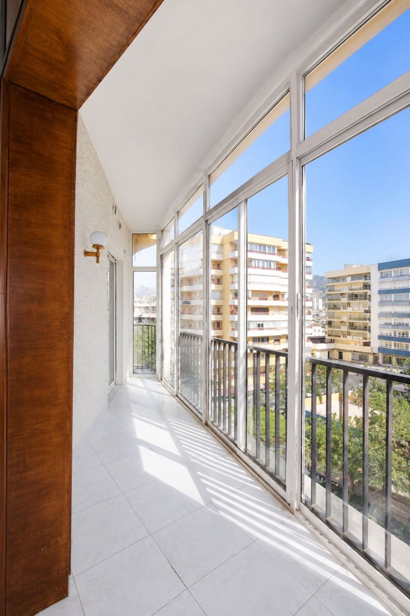 3 soveværelse Lejlighed til salg i Fuengirola med swimmingpool - € 425.000 (Ref: 9928640)