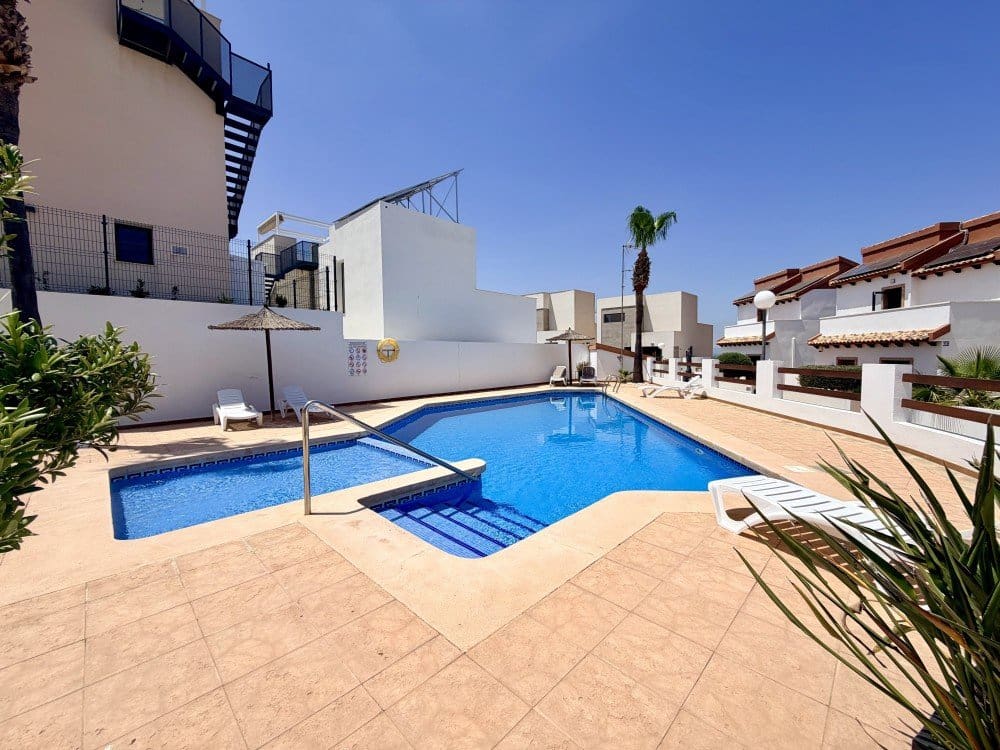 3 slaapkamer Villa te koop in Ciudad Quesada met zwembad - € 350.000 (Ref: 9930405)