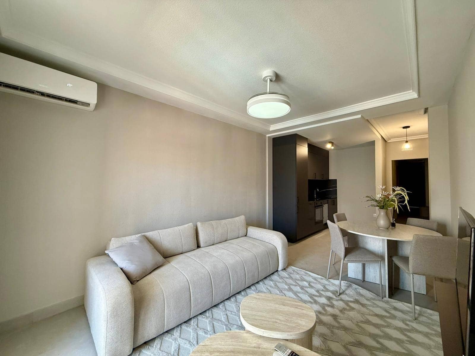Apartamento de 2 habitaciones en Torrevieja en venta - 219.900 € (Ref: 9930407)