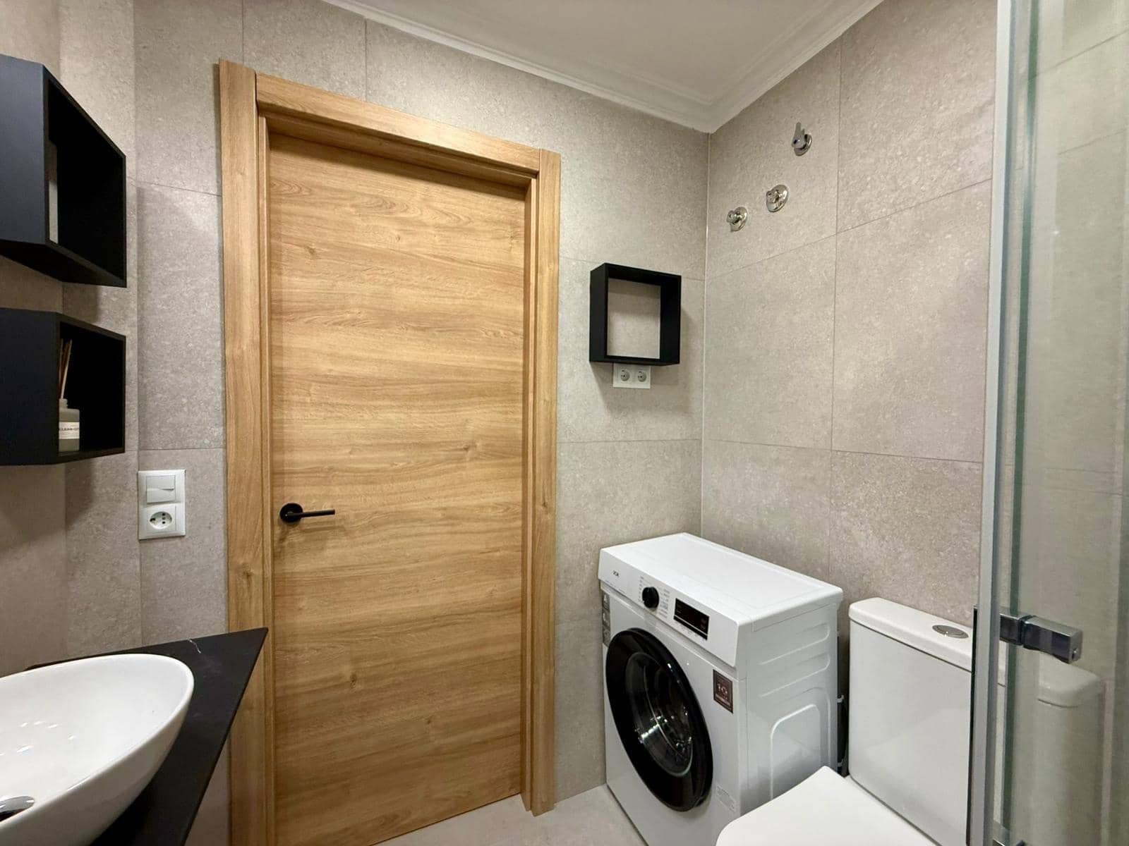 Apartamento de 2 habitaciones en Torrevieja en venta - 219.900 € (Ref: 9930407)