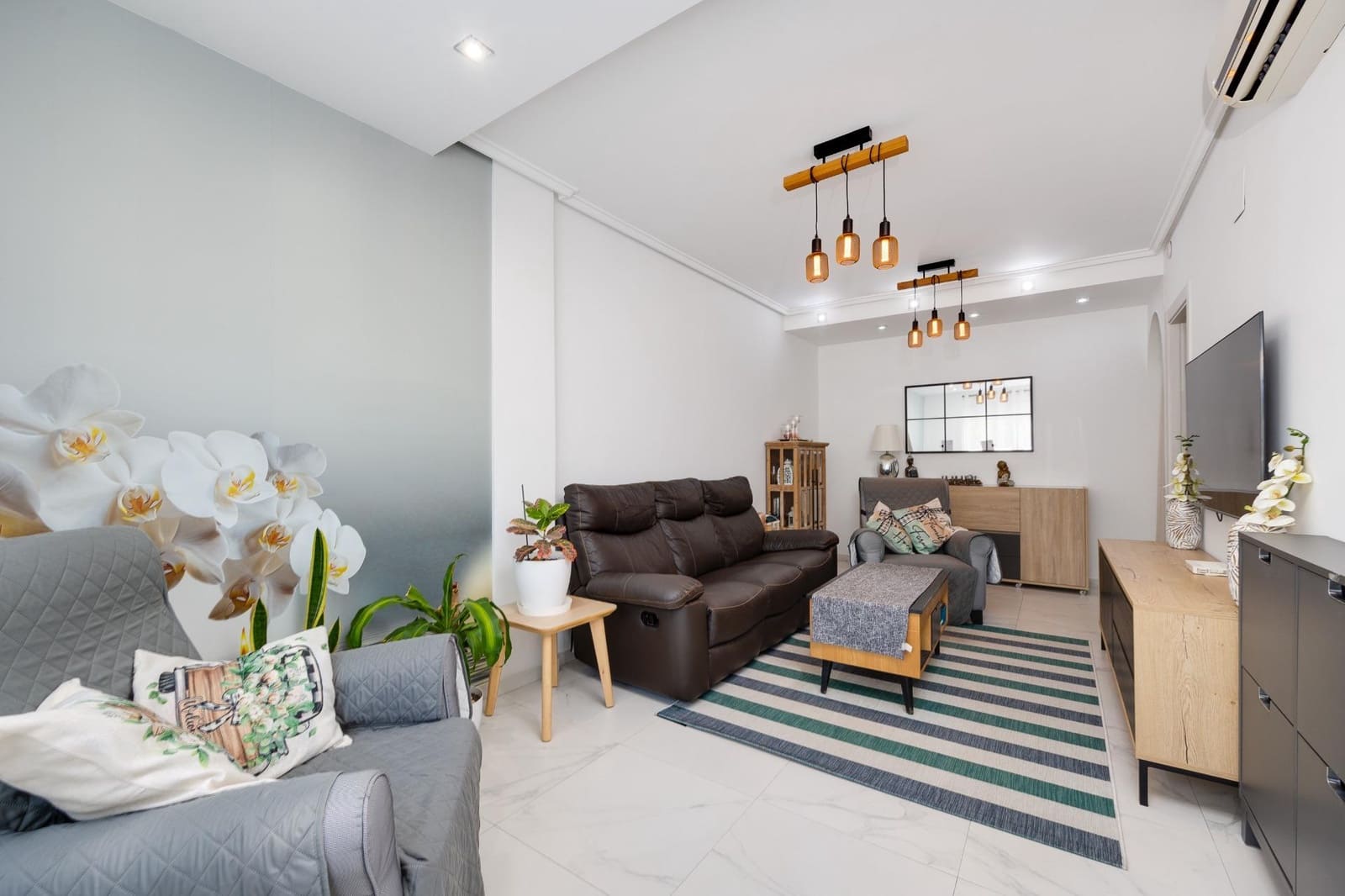 2 Zimmer Haus zu verkaufen in Torrevieja mit Pool - 185.000 € (Ref: 9930409)