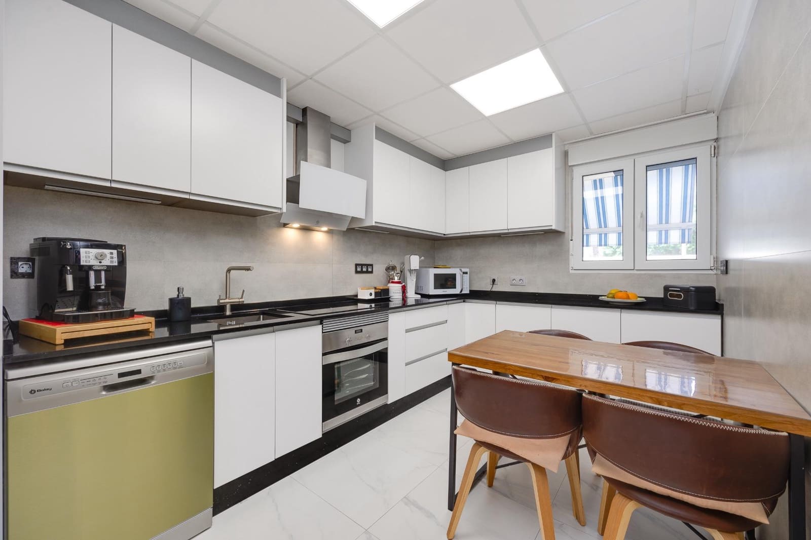 2 Zimmer Haus zu verkaufen in Torrevieja mit Pool - 185.000 € (Ref: 9930409)