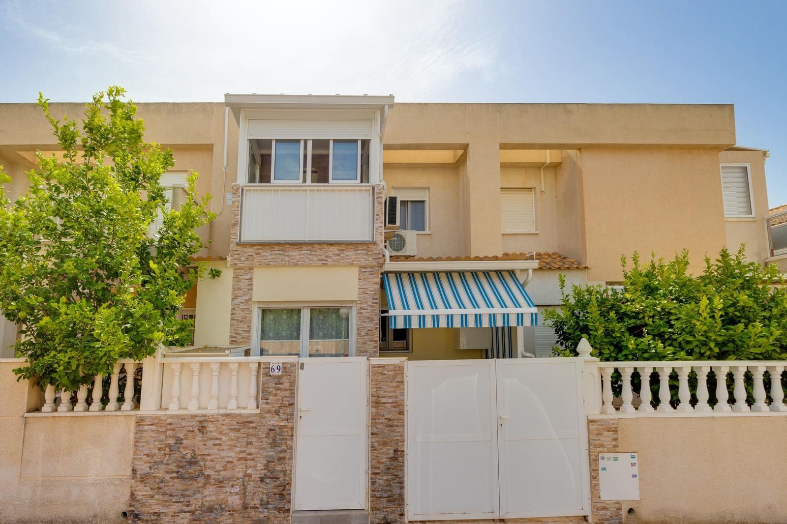 2 Zimmer Haus zu verkaufen in Torrevieja mit Pool - 185.000 € (Ref: 9930409)