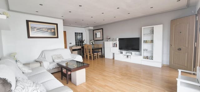 6 soverom Hus til salgs i Torrevieja med svømmebasseng garasje - € 279 900 (Ref: 9931319)
