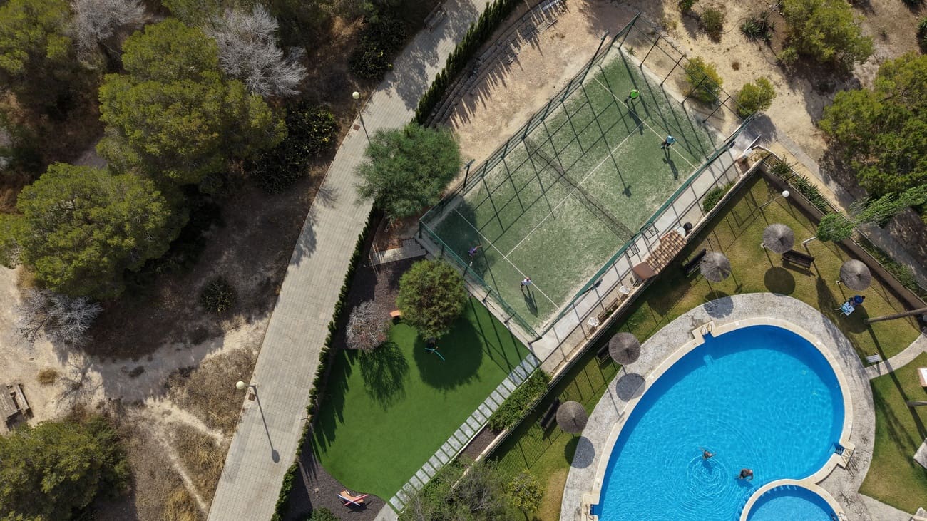 6 soverom Hus til salgs i Torrevieja med svømmebasseng garasje - € 279 900 (Ref: 9931319)