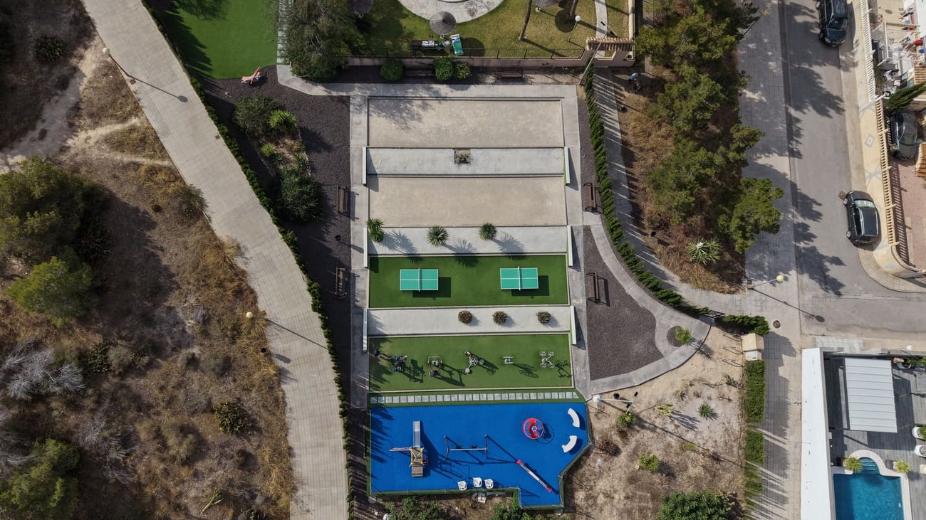 6 soverom Hus til salgs i Torrevieja med svømmebasseng garasje - € 279 900 (Ref: 9931319)