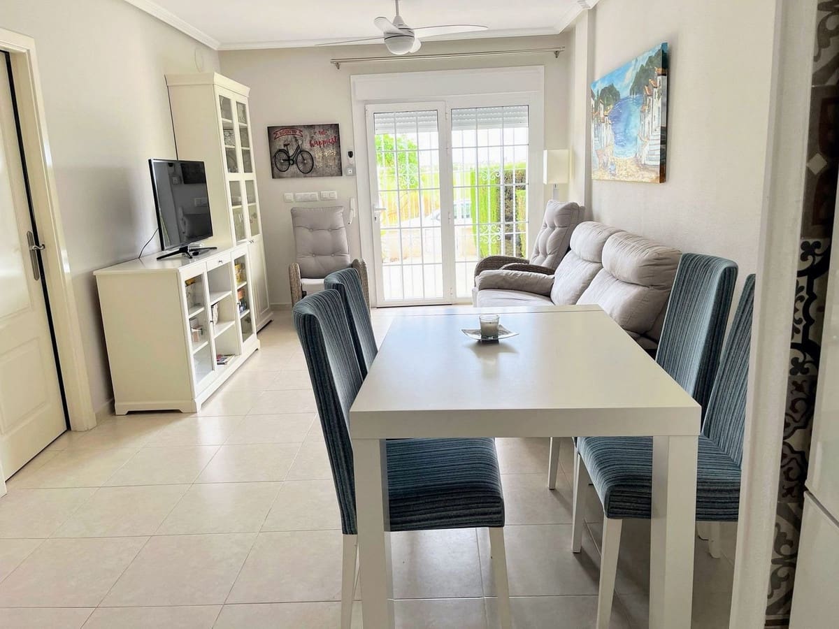 Apartamento de 2 habitaciones en Los Alcázares en venta con piscina - 224.000 € (Ref: 9936064)
