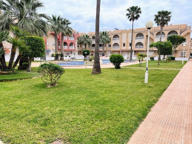 Apartamento de 2 habitaciones en Los Alcázares en venta con piscina - 224.000 € (Ref: 9936064)
