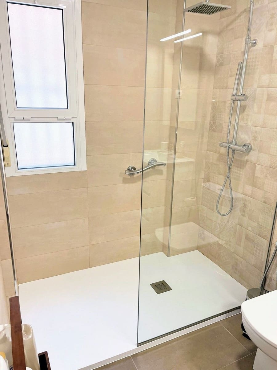 Apartamento de 2 habitaciones en Los Alcázares en venta con piscina - 224.000 € (Ref: 9936064)