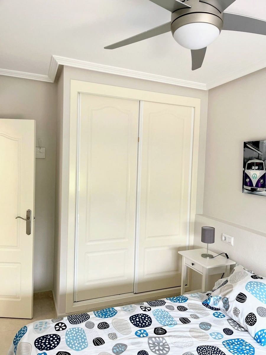 Apartamento de 2 habitaciones en Los Alcázares en venta con piscina - 224.000 € (Ref: 9936064)