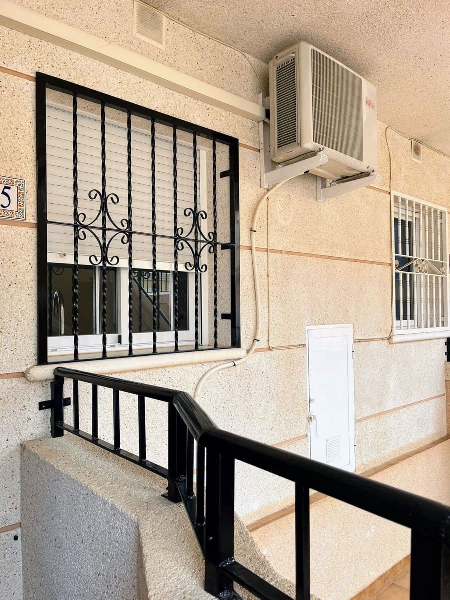 Apartamento de 2 habitaciones en Los Alcázares en venta con piscina - 224.000 € (Ref: 9936064)