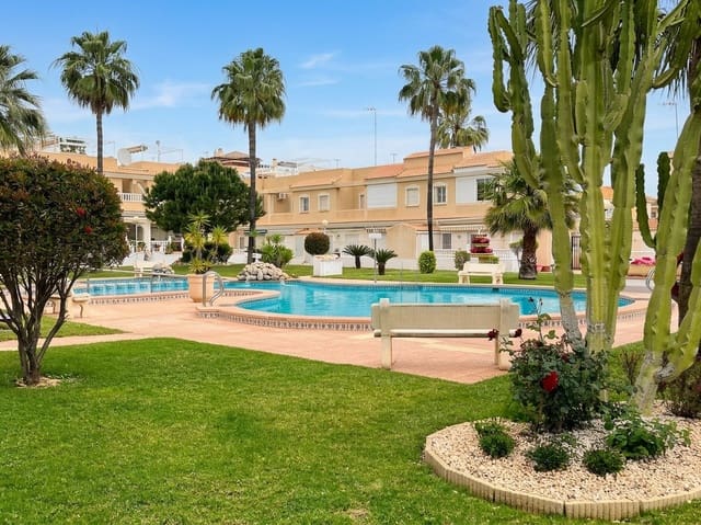 2 slaapkamer Appartement te koop in Centro, Los Alcázares met zwembad - € 224.000 (Ref: 9936064)