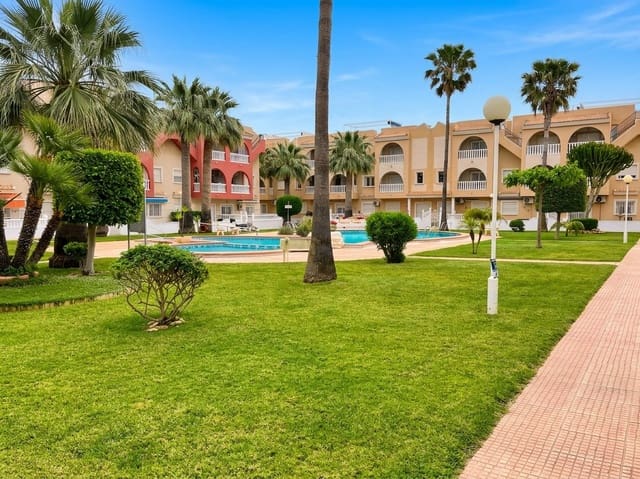 2 slaapkamer Appartement te koop in Centro, Los Alcázares met zwembad - € 224.000 (Ref: 9936064)