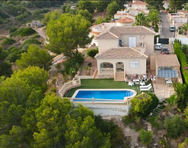 3 bedroom Villa for sale in Pinar de Campoverde, Pilar de la Horadada with garage - € 524,995 (Ref: 9936071)