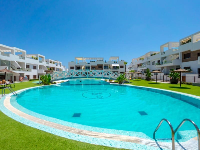 3 bedroom Villa for sale in Torrevieja with pool garage - € 495,000 (Ref: 9936077)